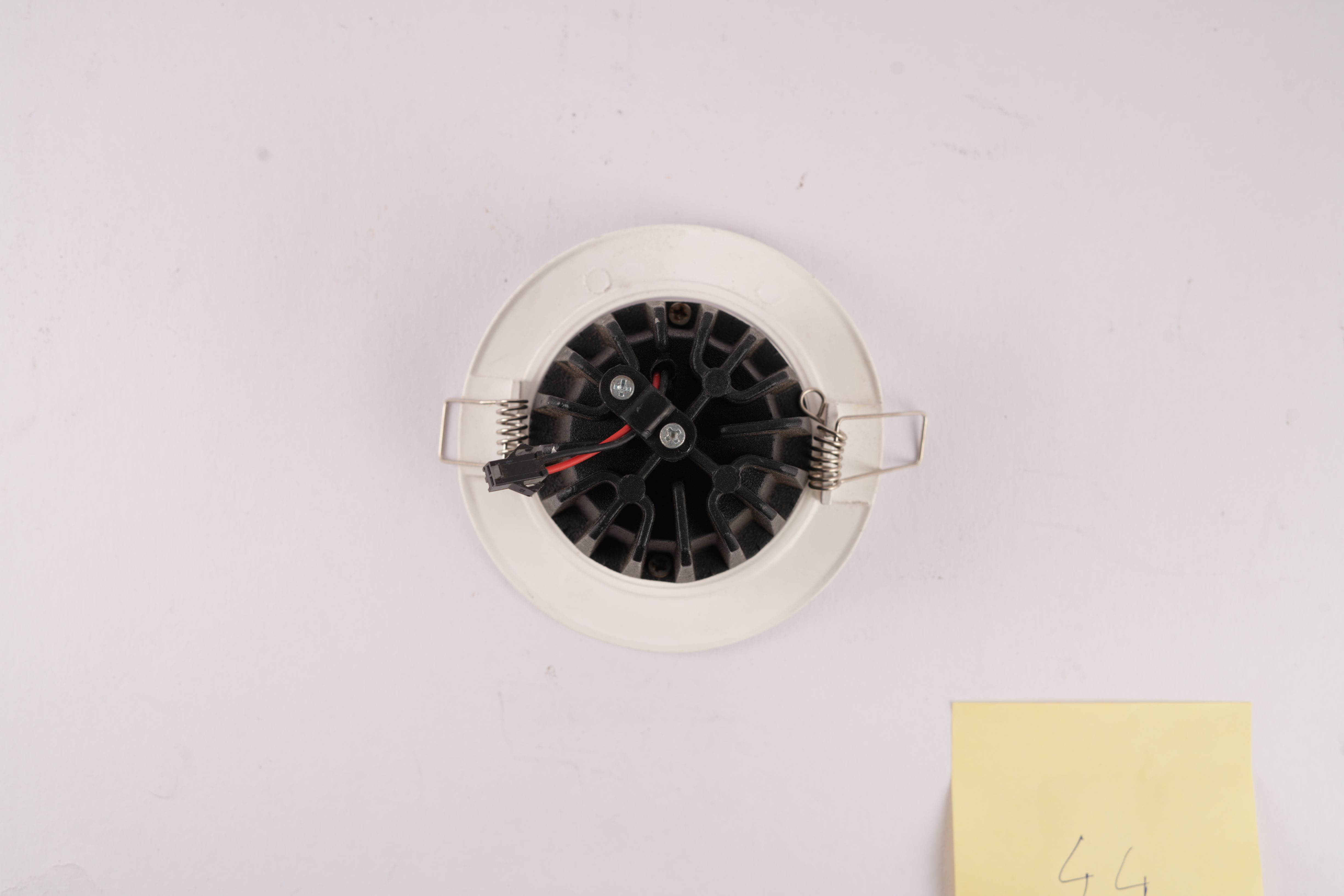 12 watt delta square  cob fix type  black and white body available also 6500 k 3000 k and 4000k colour available 