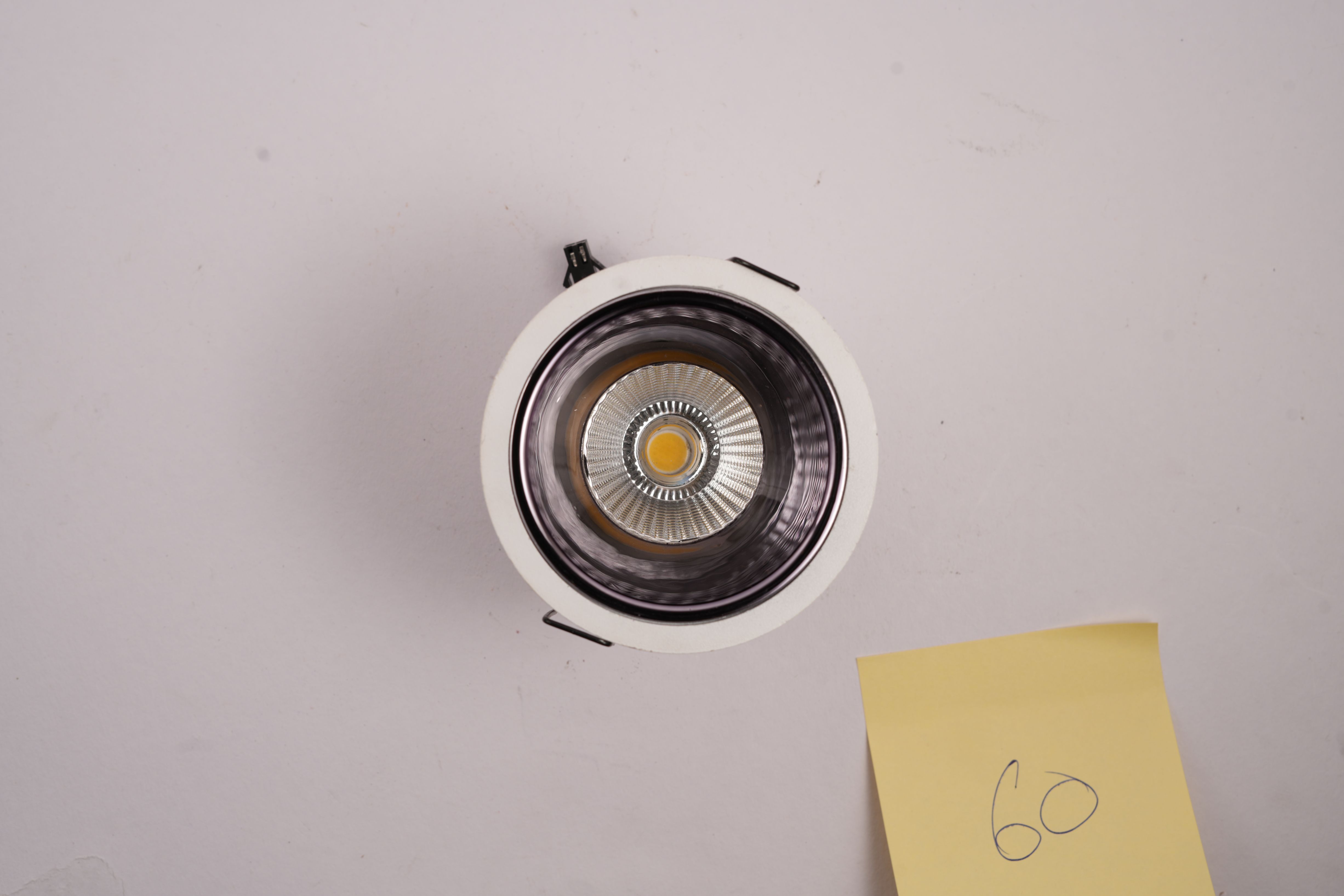 18 watt delta black body copper  reflector  cob fix type  black and white body available also 6500 k 3000 k and 4000k colour available 