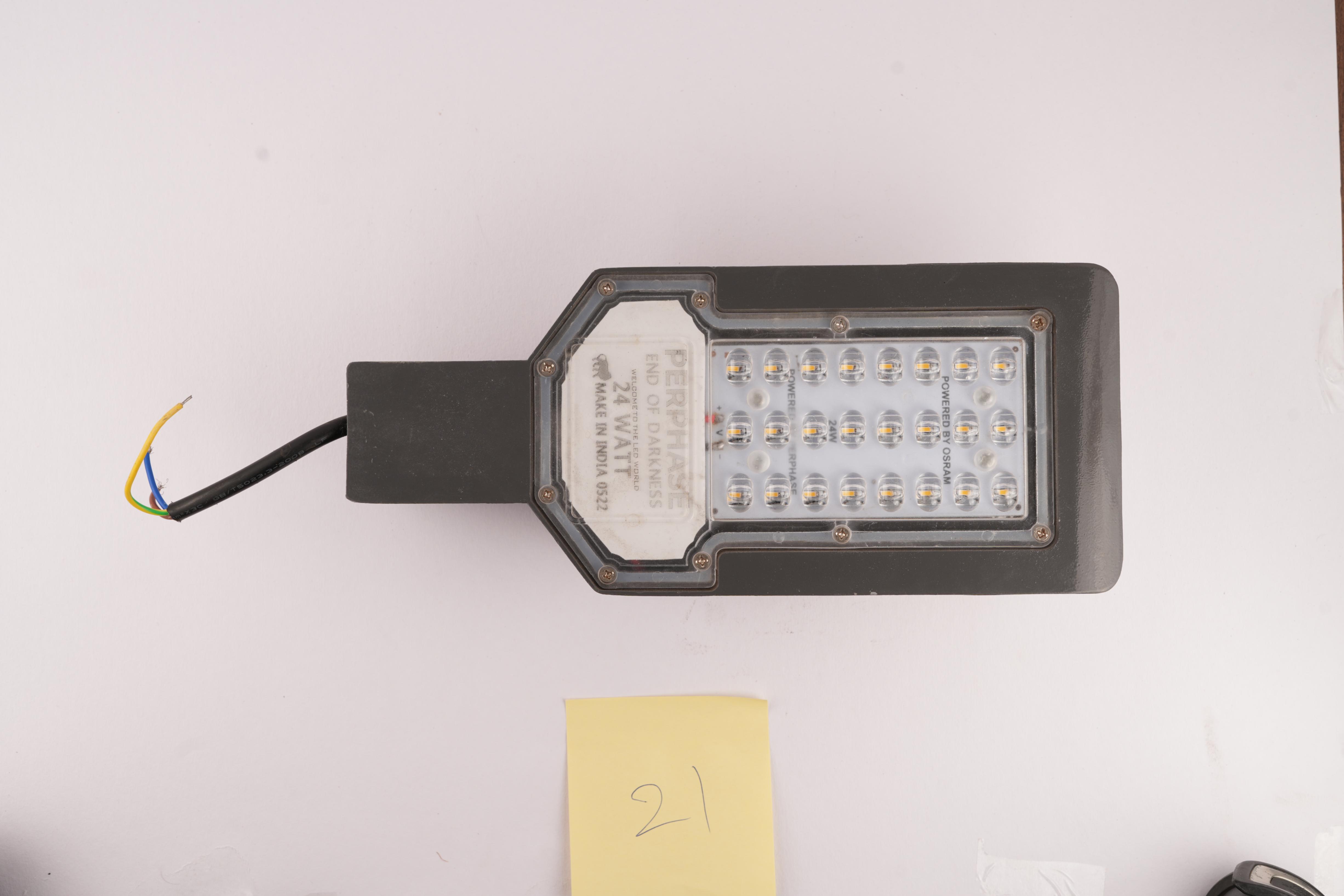 24 watt street  light  lens type  availaible in white 6500k ww 3000k and nw 4000k