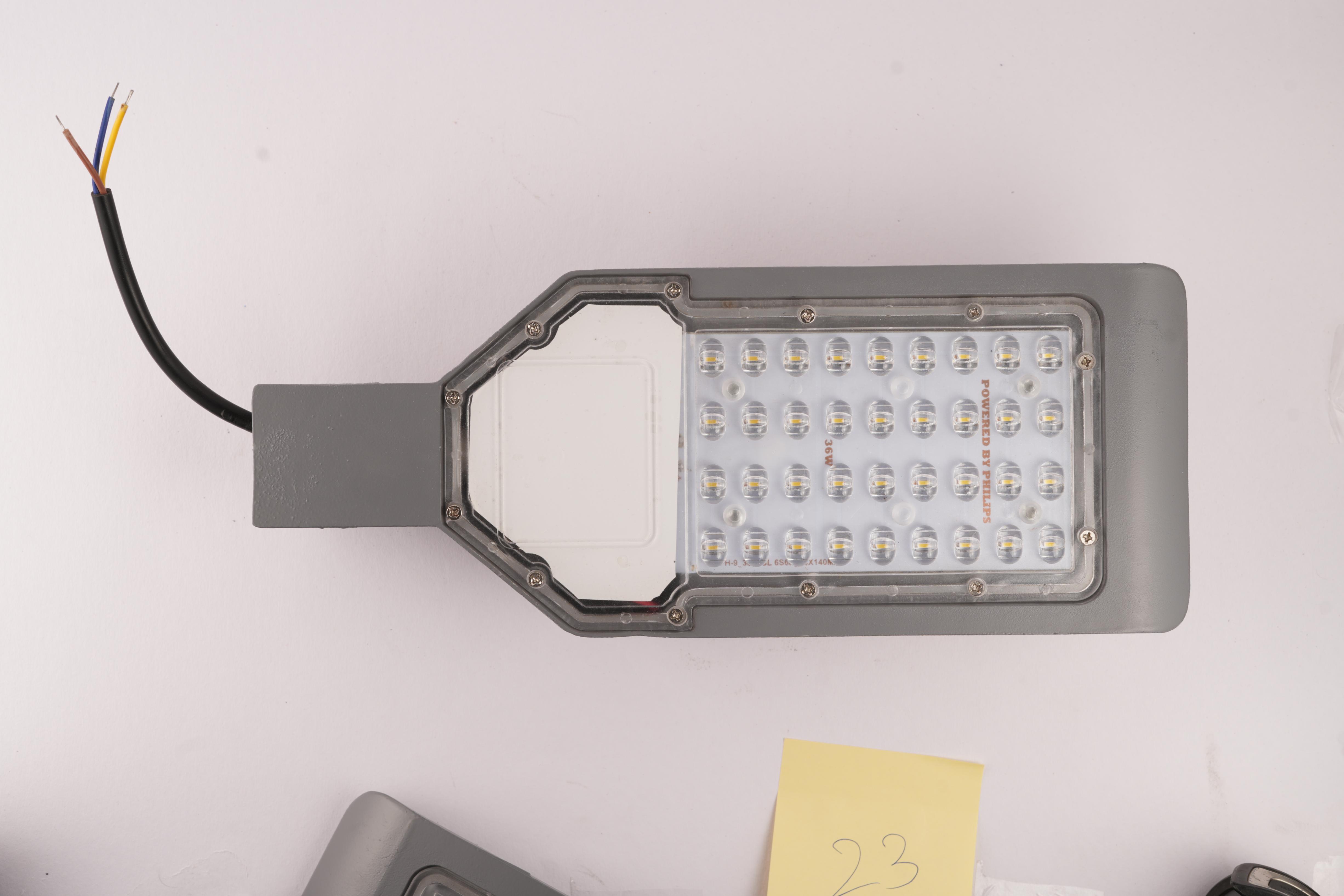 36 watt street  light  lens type  availaible in white 6500k ww 3000k and nw 4000k