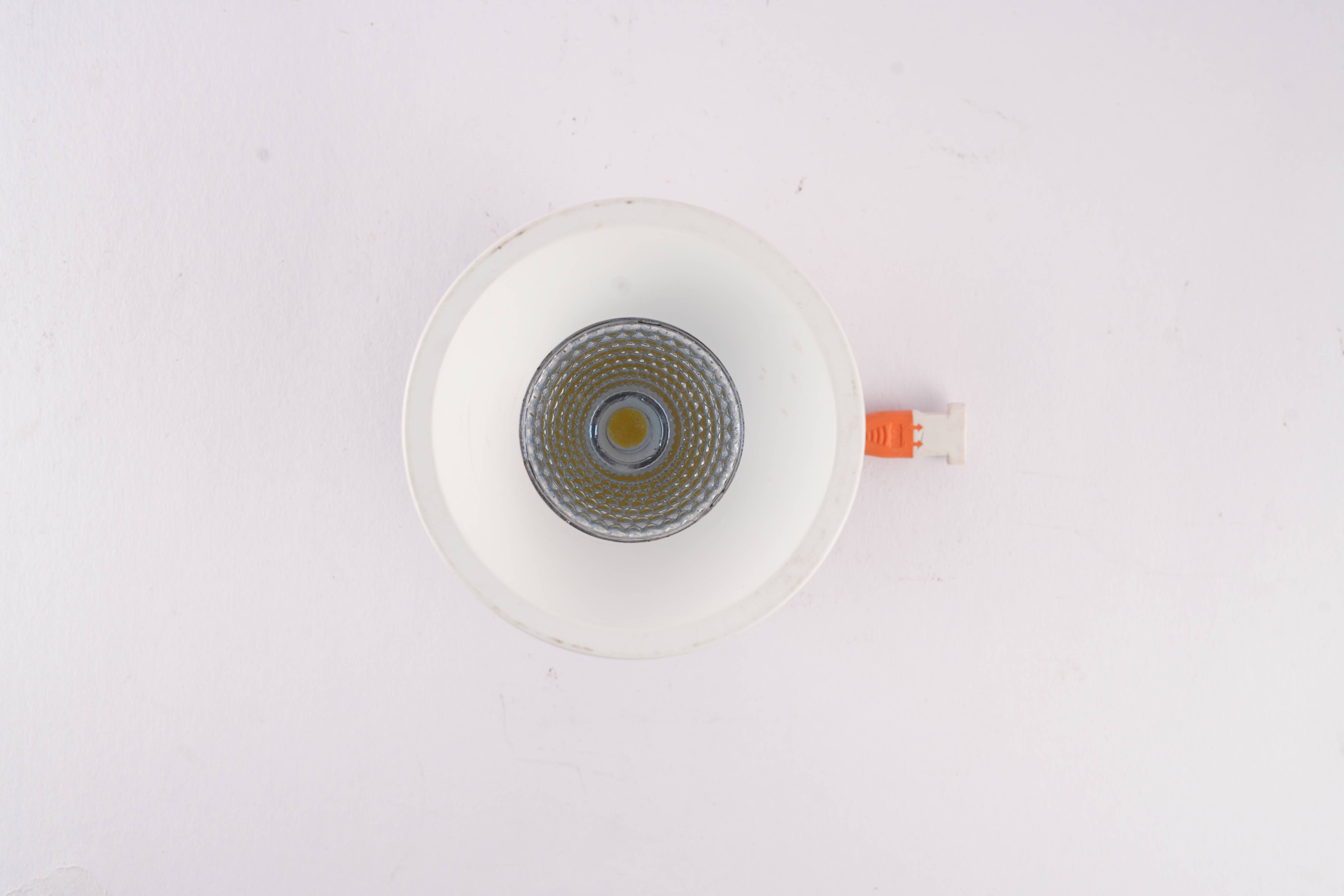 12 watt delta cob fix type  black and white body available also 6500 k 3000 k and 4000k colour available 