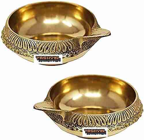 VEENA Kuber Brass Diya for Puja Set of 2 Akhand Diya for Puja, Heavy Base Aarti Diya, Deepak for Pooja Diwali Gift Item, Home Temple Decor, Temple Diya, Aarti Diya for Home Mandir